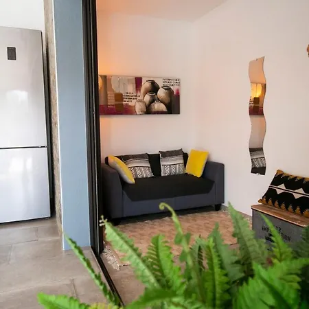 Rocca Semesterbostad